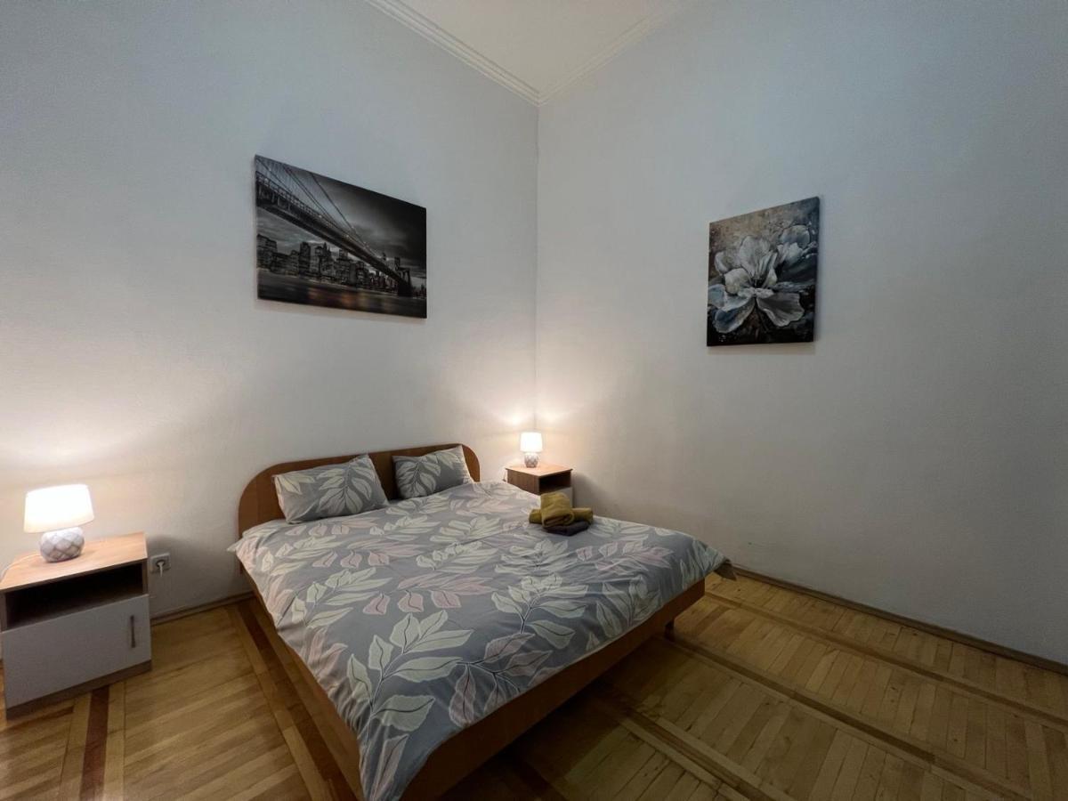 Apartment In The Historic Center Kiev Eksteriør bilde
